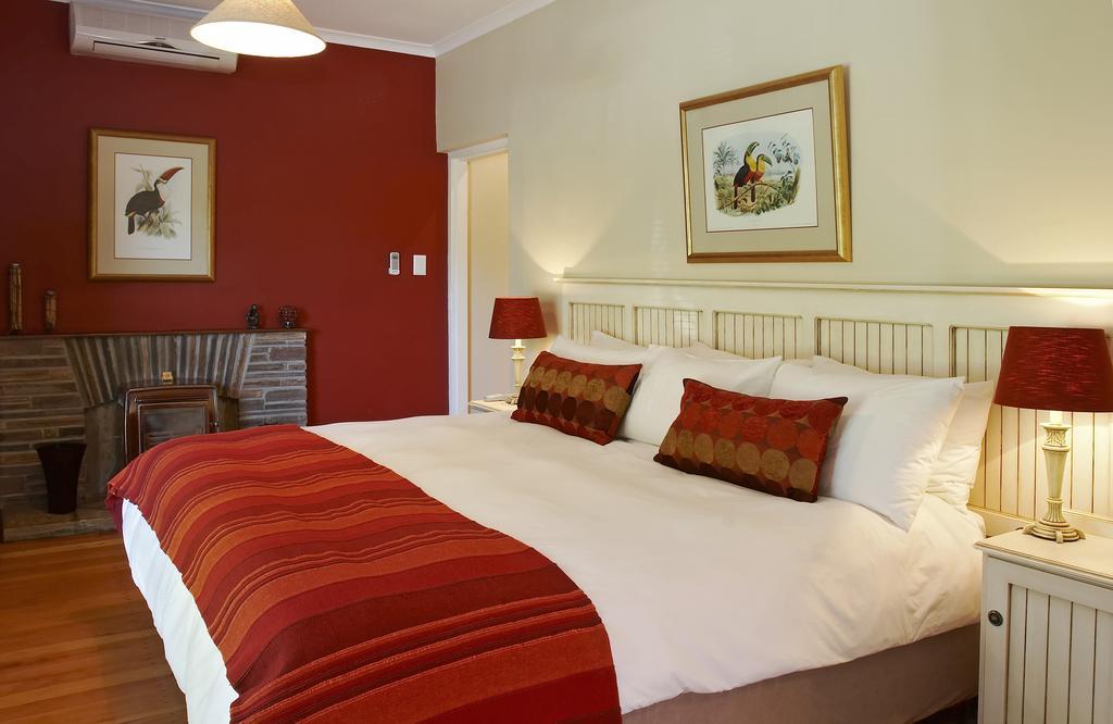 Oak Village B&B Стелленбос Номер фото