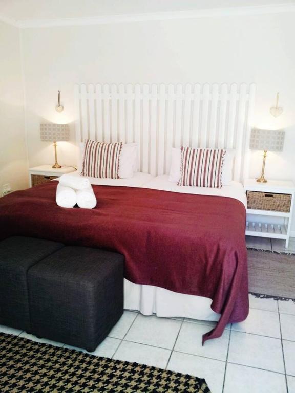 Oak Village B&B Стелленбос Номер фото